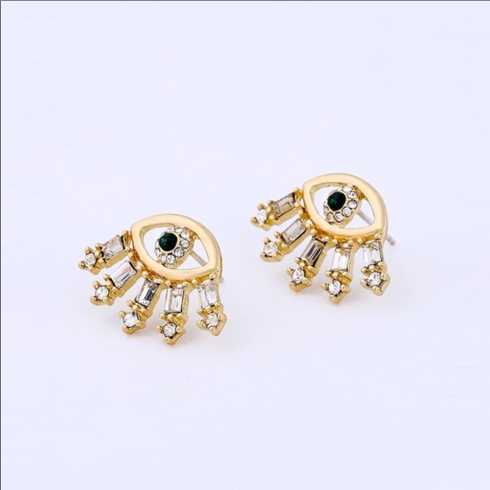 NEW ITEM ✨Crystal Eye Earrings✨